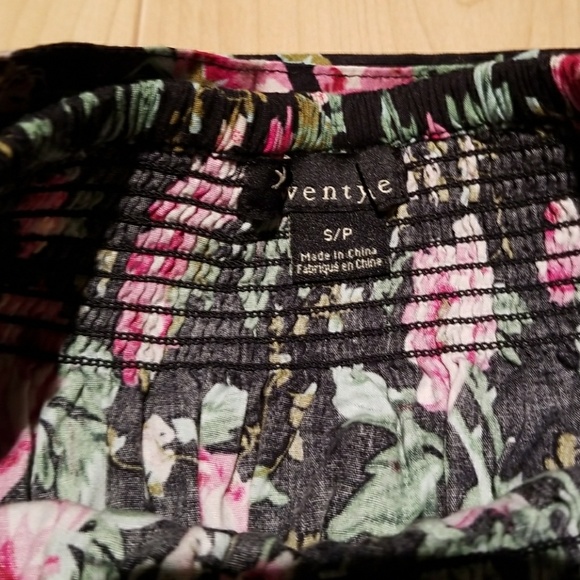 Black Flower skirt - Picture 5 of 7